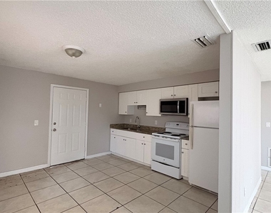 5537 10th Avenue - Photo Thumbnail 4
