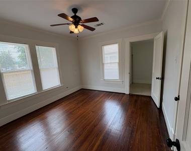 404 E 29th - Photo Thumbnail 21
