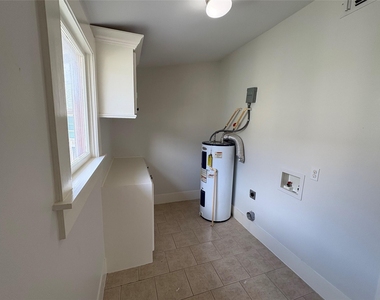 404 E 29th - Photo Thumbnail 24