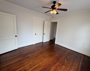 404 E 29th - Photo Thumbnail 22