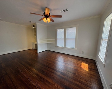 404 E 29th - Photo Thumbnail 13