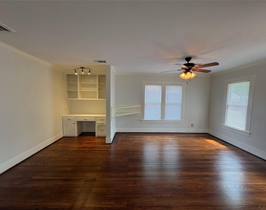 404 E 29th - Photo Thumbnail 14