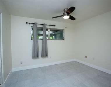1034 Southdale Road - Photo Thumbnail 7
