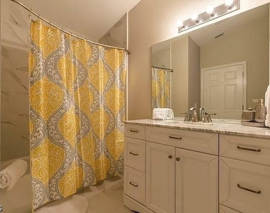 313 Se 23rd Terrace - Photo Thumbnail 10