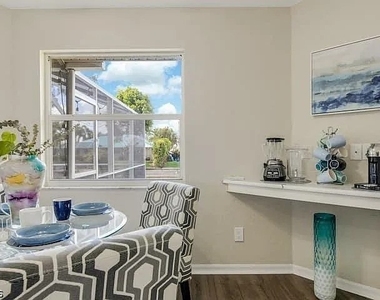 313 Se 23rd Terrace - Photo Thumbnail 3
