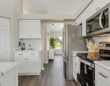 313 Se 23rd Terrace - Photo Thumbnail 18