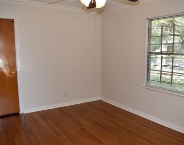 5911 Hornwood Drive - Photo Thumbnail 8