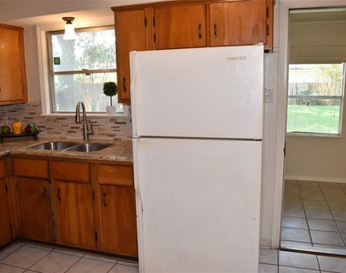 5911 Hornwood Drive - Photo Thumbnail 17