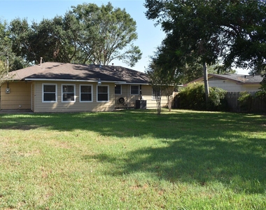 5911 Hornwood Drive - Photo Thumbnail 24