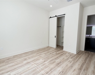 4932 Old Spanish Trail - Photo Thumbnail 15