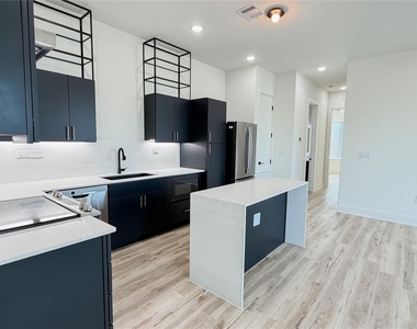 4932 Old Spanish Trail - Photo Thumbnail 6