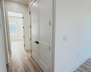 4932 Old Spanish Trail - Photo Thumbnail 8