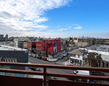 184 Noll Street - Photo Thumbnail 8