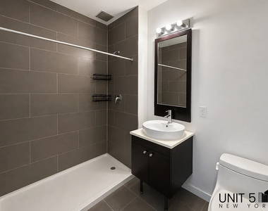 184 Noll Street - Photo Thumbnail 9