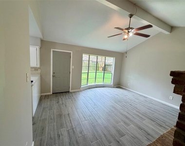 7876 Bender Road - Photo Thumbnail 4
