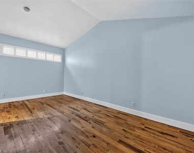 2106 Van Buren Street - Photo Thumbnail 7