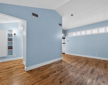 2106 Van Buren Street - Photo Thumbnail 3