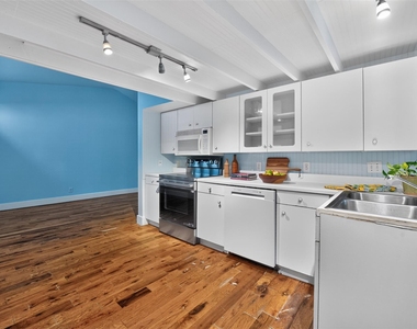 2106 Van Buren Street - Photo Thumbnail 8