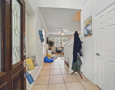 6443 Calgary Woods Lane - Photo Thumbnail 7