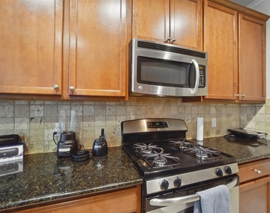 6443 Calgary Woods Lane - Photo Thumbnail 13