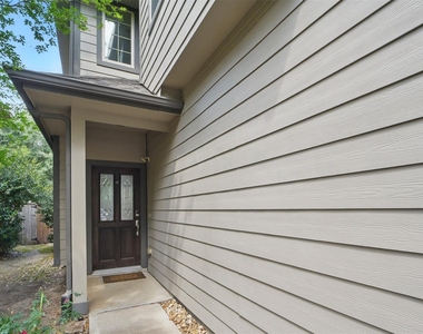 6443 Calgary Woods Lane - Photo Thumbnail 3