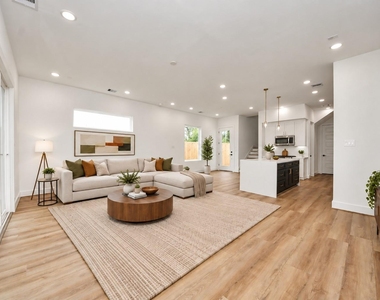 2604 Winbern Street - Photo Thumbnail 5