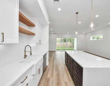 2604 Winbern Street - Photo Thumbnail 14
