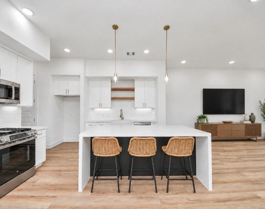 2604 Winbern Street - Photo Thumbnail 10