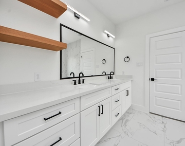 2604 Winbern Street - Photo Thumbnail 25