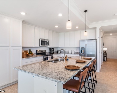 43050 Greenway Boulevard - Photo Thumbnail 4