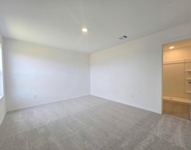 28818 Texas Sparrow Ln - Photo Thumbnail 9