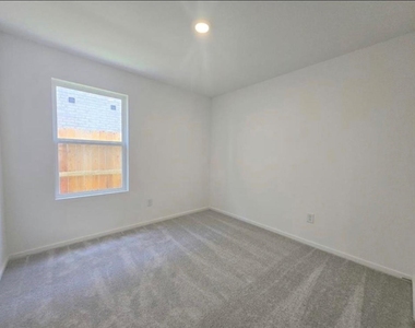 28818 Texas Sparrow Ln - Photo Thumbnail 13