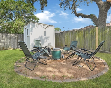 209 W 6th Street - Photo Thumbnail 28