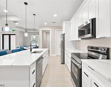 5221 Hickory Wood Drive - Photo Thumbnail 8