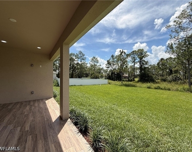 469 Woodman Drive - Photo Thumbnail 17