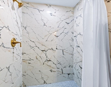 5423 Avenue R - Photo Thumbnail 26