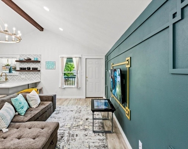 5423 Avenue R - Photo Thumbnail 4