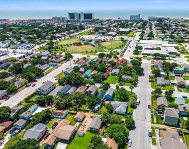 5423 Avenue R - Photo Thumbnail 48