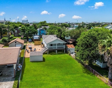 5423 Avenue R - Photo Thumbnail 34