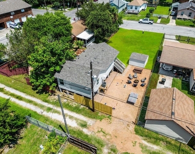 5423 Avenue R - Photo Thumbnail 36