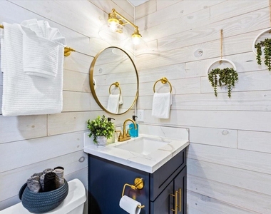 5423 Avenue R - Photo Thumbnail 25