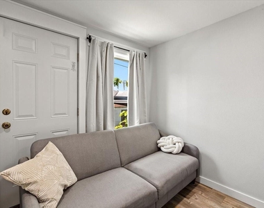 5423 Avenue R - Photo Thumbnail 24