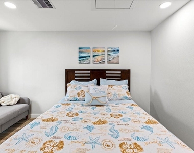 5423 Avenue R - Photo Thumbnail 22