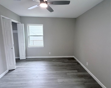 222 S Cobb Street - Photo Thumbnail 7