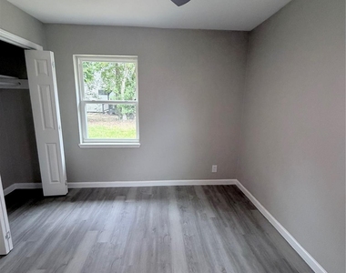 222 S Cobb Street - Photo Thumbnail 12