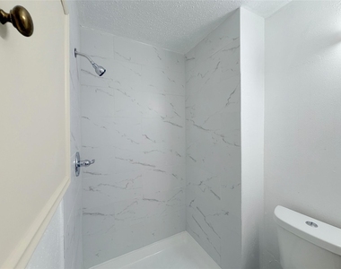 6711 Prairie Village Drive - Photo Thumbnail 13