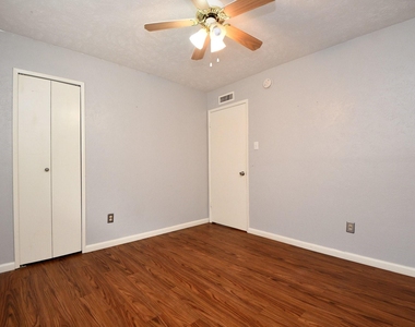 4935 Gretna Green Drive - Photo Thumbnail 14