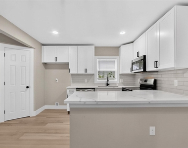 6909 Anderson Street - Photo Thumbnail 12