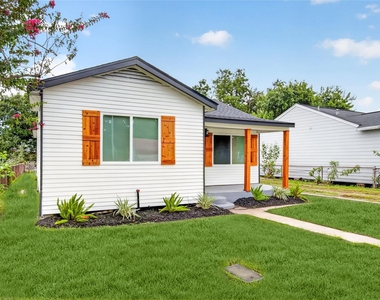 6909 Anderson Street - Photo Thumbnail 2