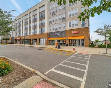 107 Wesmont - Photo Thumbnail 34